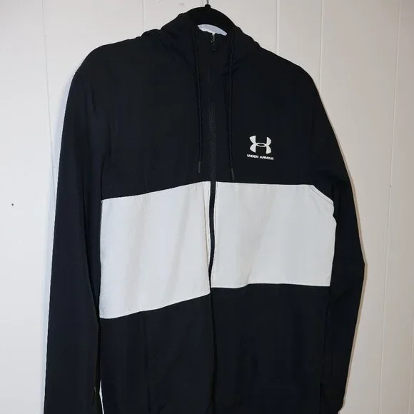 Under Armour Black Hooded Windbreaker Jacket – Athletic Zip Up (Men’s S) - Picture 2 of 12